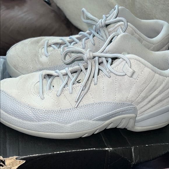 Men's White Sneakers - Picture 3 of 7